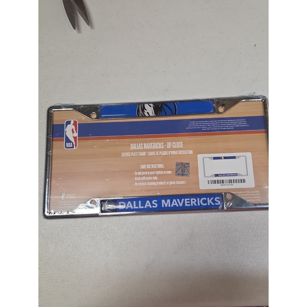 NBA Dallas Mavericks Up Close Chrome License Plate Frame NWT